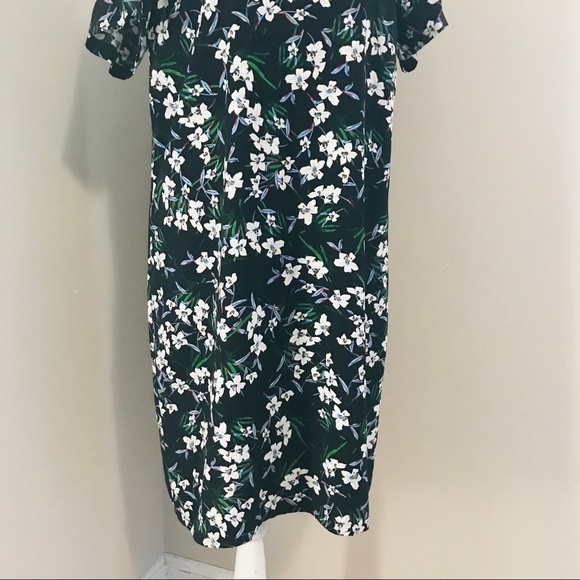 Banana Republic Shift Dress - Picture 3 of 6